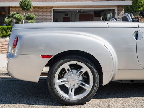 Used 2005 Chevrolet SSR image 10