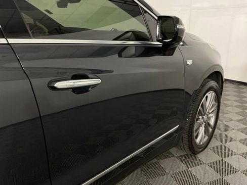 Used 2022 Cadillac XT5 Premium Luxury w/ Technology Package AWD/4WD image 9