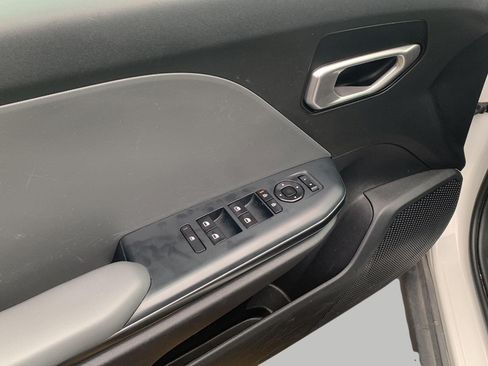 Used 2025 Kia K4 FWD image 9