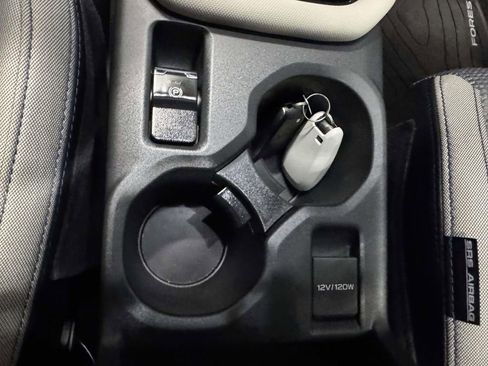 Used 2025 Subaru Forester Premium AWD/4WD image 31