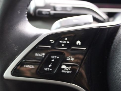 Used 2025 Mercedes-Benz GLS 450 4MATIC image 23