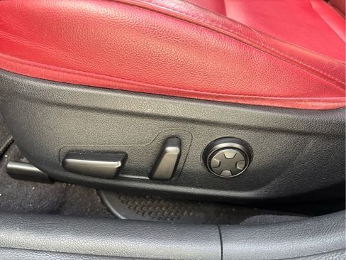 Used 2018 Kia Stinger GT1 image 8