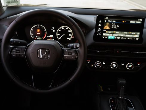 Certified 2025 Honda HR-V EX-L image 19