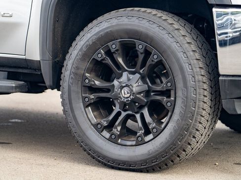 Used 2021 GMC Sierra 3500 SLE w/ X31 Off-Road Package image 8