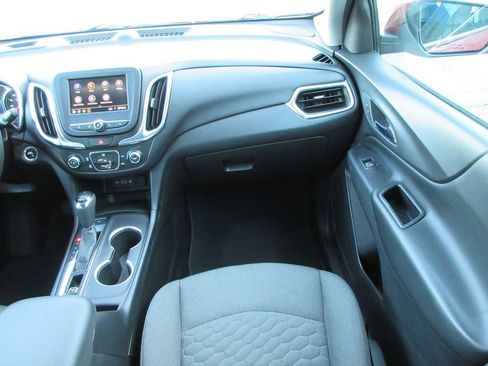 Used 2020 Chevrolet Equinox LT w/ LPO, Floor Liner Package image 16