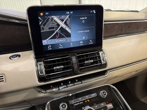 Used 2019 Lincoln Navigator Reserve w/ Cargo Package image 19