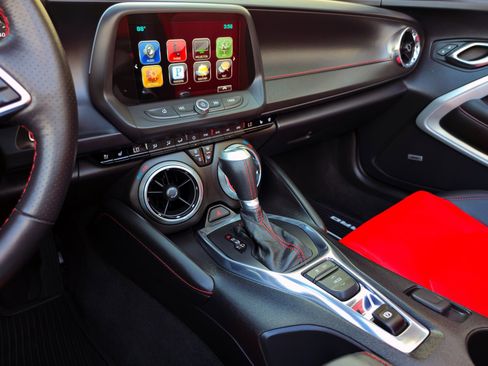 Used 2016 Chevrolet Camaro SS image 26