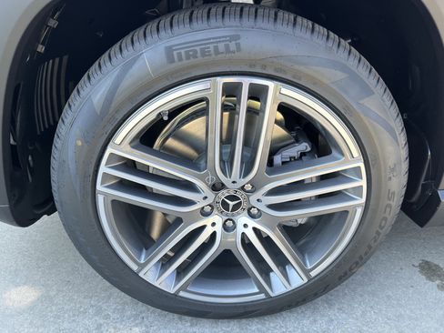 New 2026 Mercedes-Benz GLS 450 4MATIC image 12