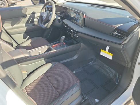 New 2026 Nissan Kicks SR w/ SR Premium Package image 10