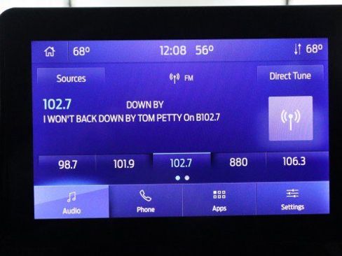 Used 2022 Ford Explorer XLT image 15