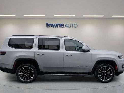 Used 2022 Jeep Wagoneer Series II w/ Premium Group I image 6