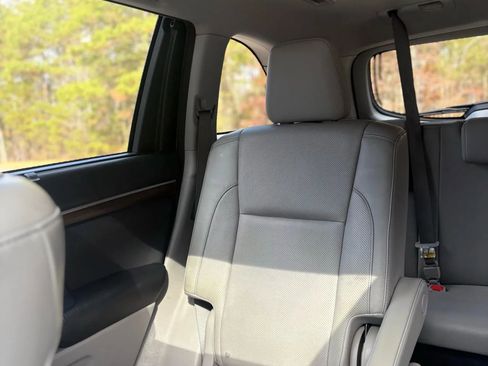 Used 2015 Toyota Highlander Limited Platinum image 40