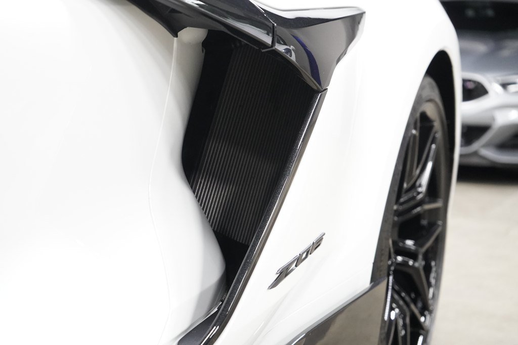 Used 2023 Chevrolet Corvette Z06 w/ Engine Appearance Package RWD image 9