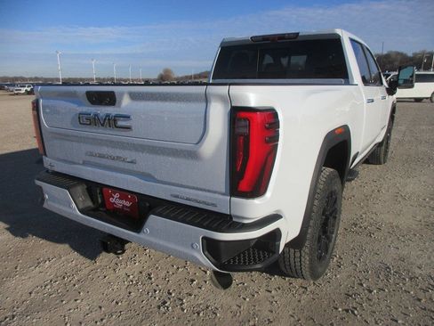 New 2026 GMC Sierra 2500 Denali Ultimate AWD/4WD image 5