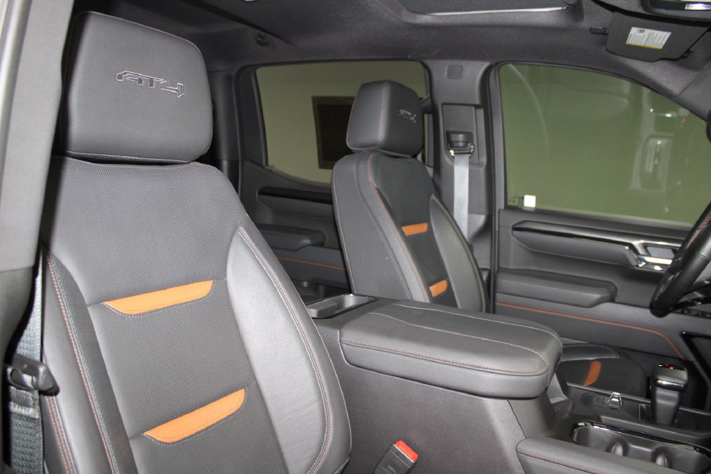 Used 2025 GMC Sierra 1500 AT4 w/ AT4 Premium Package AWD/4WD image 21