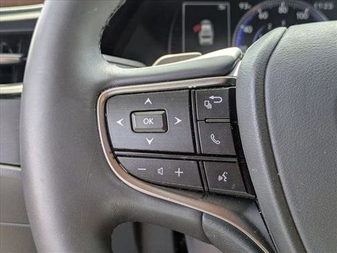 Used 2025 Lexus ES 350 w/ Premium Package FWD image 9