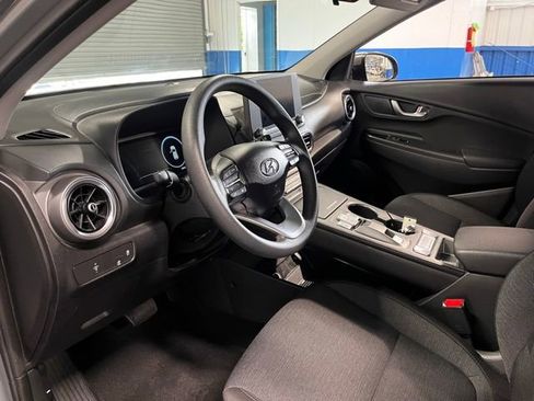 Used 2023 Hyundai Kona SE FWD image 22