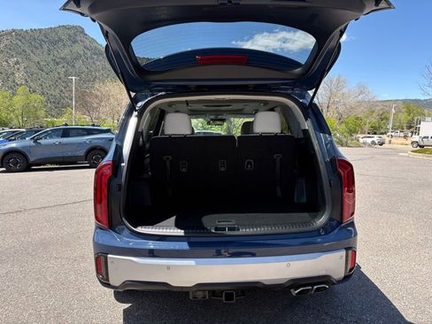 Certified 2024 Kia Telluride S w/ S Sunroof Package AWD/4WD image 8