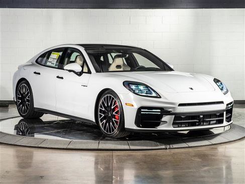 New 2026 Porsche Panamera Turbo image 7