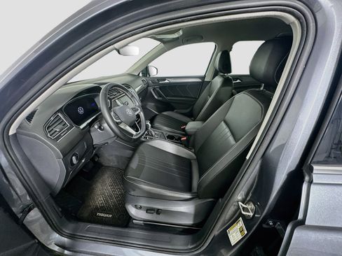 Used 2023 Volkswagen Tiguan SE FWD image 13