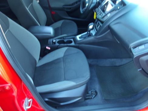 Used 2012 Ford Focus SE image 6