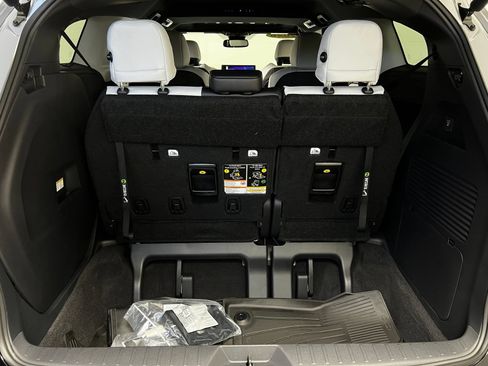 Used 2026 Toyota Sienna XSE FWD image 27