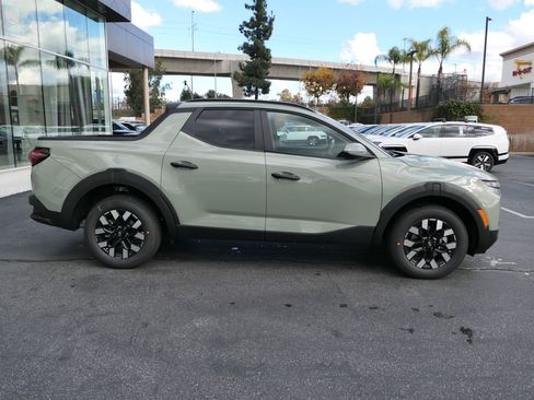 New 2026 Hyundai Santa Cruz SEL FWD image 2