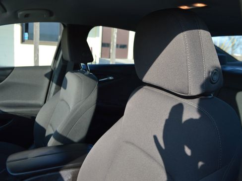 Used 2016 Chevrolet Malibu LT w/ Driver Confidence Package image 16