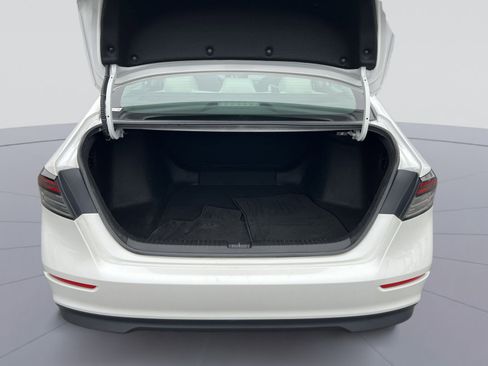 Used 2023 Honda Accord LX image 23