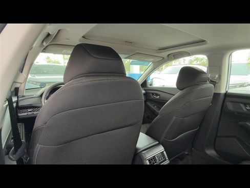 Certified 2025 Honda Accord SE image 17