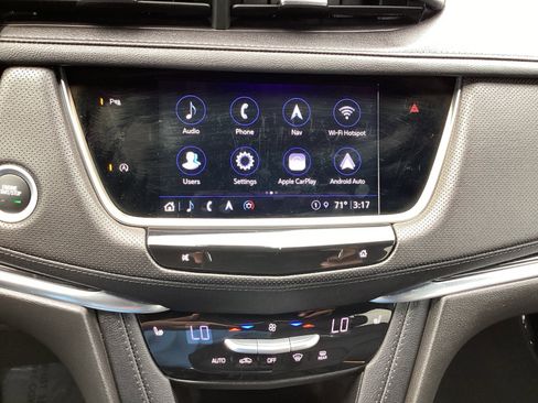 Used 2025 Cadillac XT5 Premium Luxury image 16