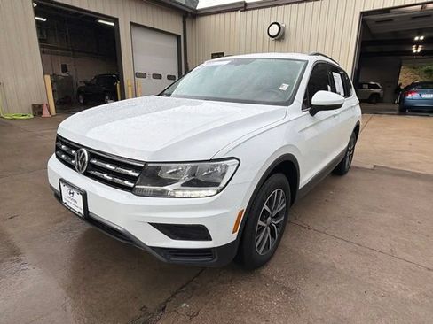 Used 2020 Volkswagen Tiguan SE AWD/4WD image 7