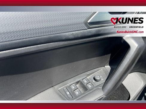Used 2022 Volkswagen Tiguan S AWD/4WD image 14