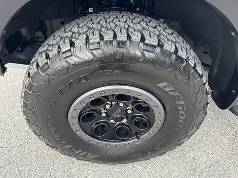 Used 2025 Ford F150 Raptor AWD/4WD image 13