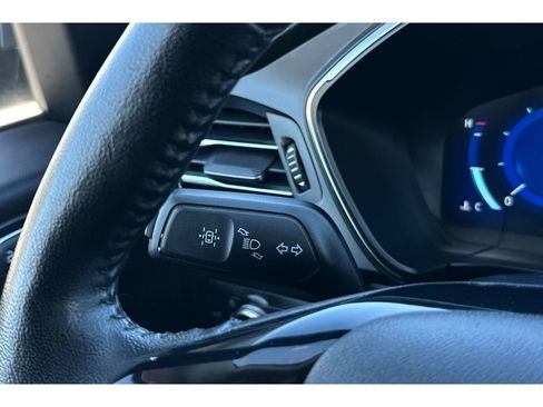 Used 2021 Ford Escape Titanium image 37