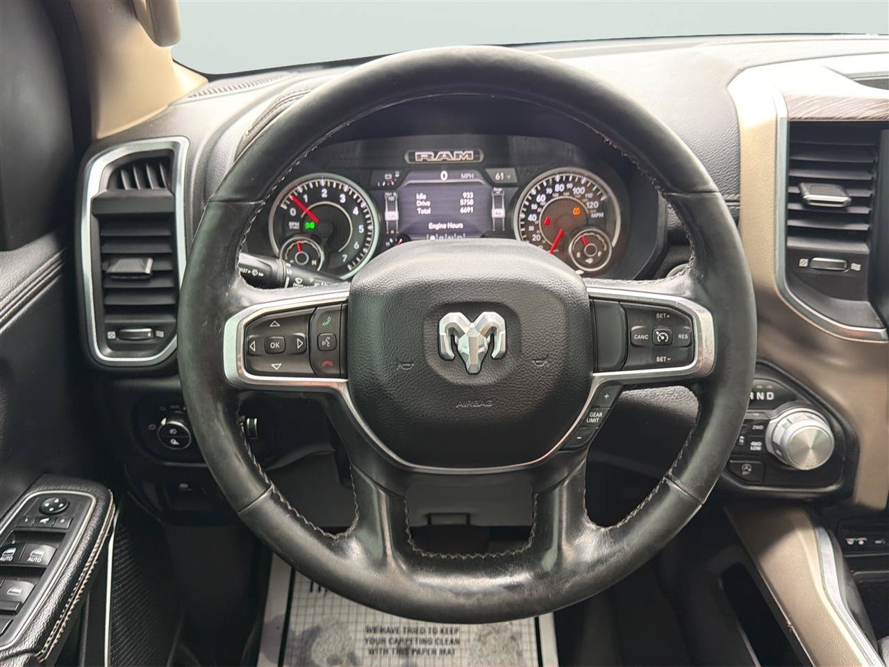 Used 2019 RAM 1500 Laramie AWD/4WD image 27