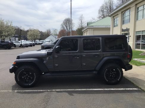 Used 2023 Jeep Wrangler Unlimited w/ Cold Weather Group AWD/4WD image 4