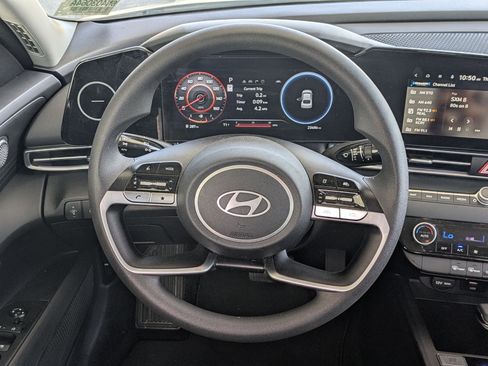 Certified 2024 Hyundai Elantra SEL FWD image 39