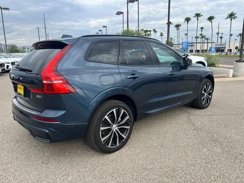 Used 2024 Volvo XC60 B5 Plus AWD/4WD image 3
