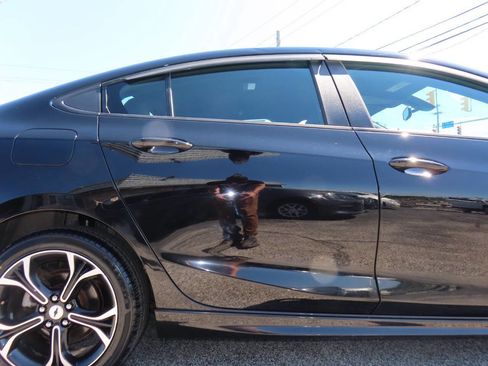 Used 2019 Chevrolet Cruze LT w/ RS Package FWD image 21