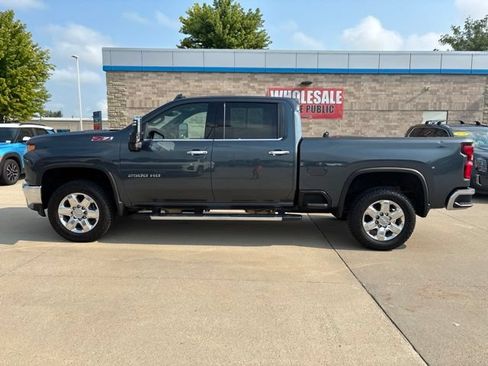 Used 2020 Chevrolet Silverado 2500 LTZ w/ LTZ Plus Package AWD/4WD image 9