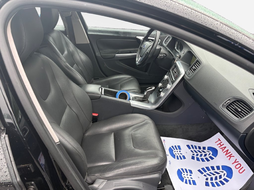 Used 2017 Volvo V60 T5 Premier w/ Convenience Package FWD image 26