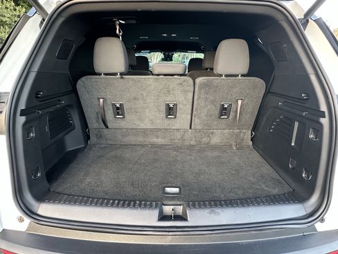Certified 2025 Chevrolet Traverse LT image 37