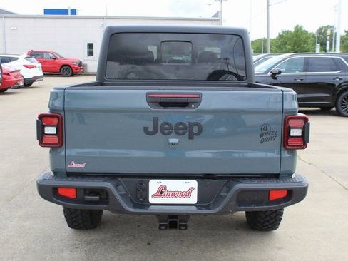 New 2025 Jeep Gladiator Willys image 4