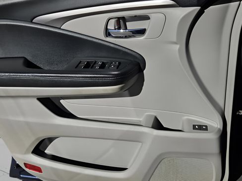 Used 2016 Honda Pilot EX-L image 28