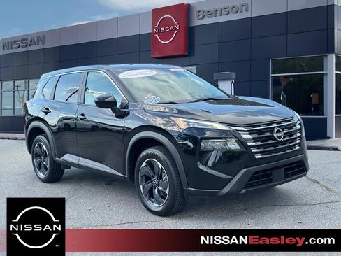 Certified 2024 Nissan Rogue SV FWD image 1