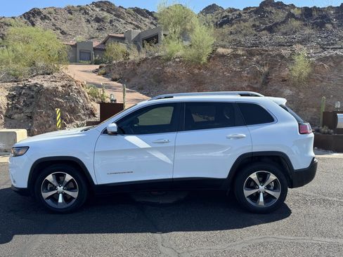 Used 2019 Jeep Cherokee Limited w/ Trailer Tow Group image 8