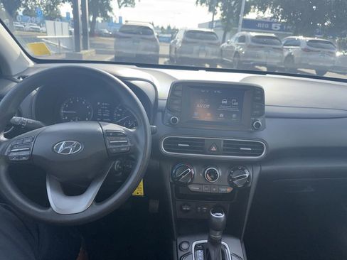 Used 2018 Hyundai Kona SE FWD image 15