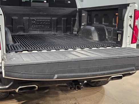 Used 2021 Chevrolet Silverado 1500 LT Trail Boss w/ Convenience Package II AWD/4WD image 18