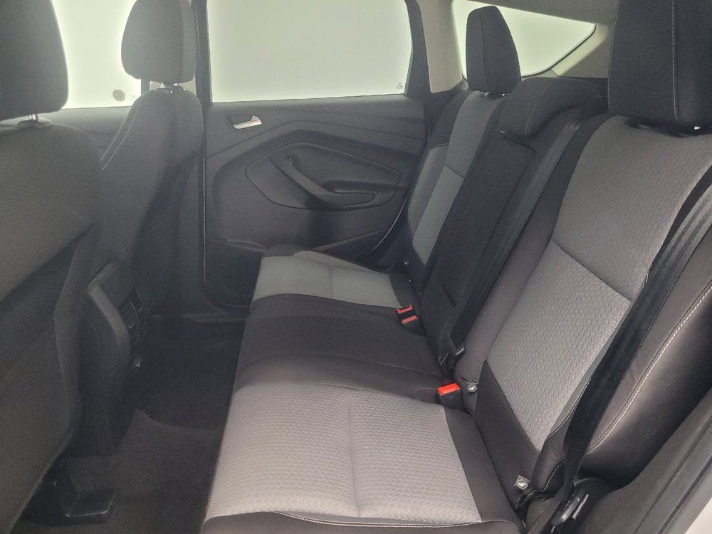 Used 2017 Ford Escape SE FWD image 18